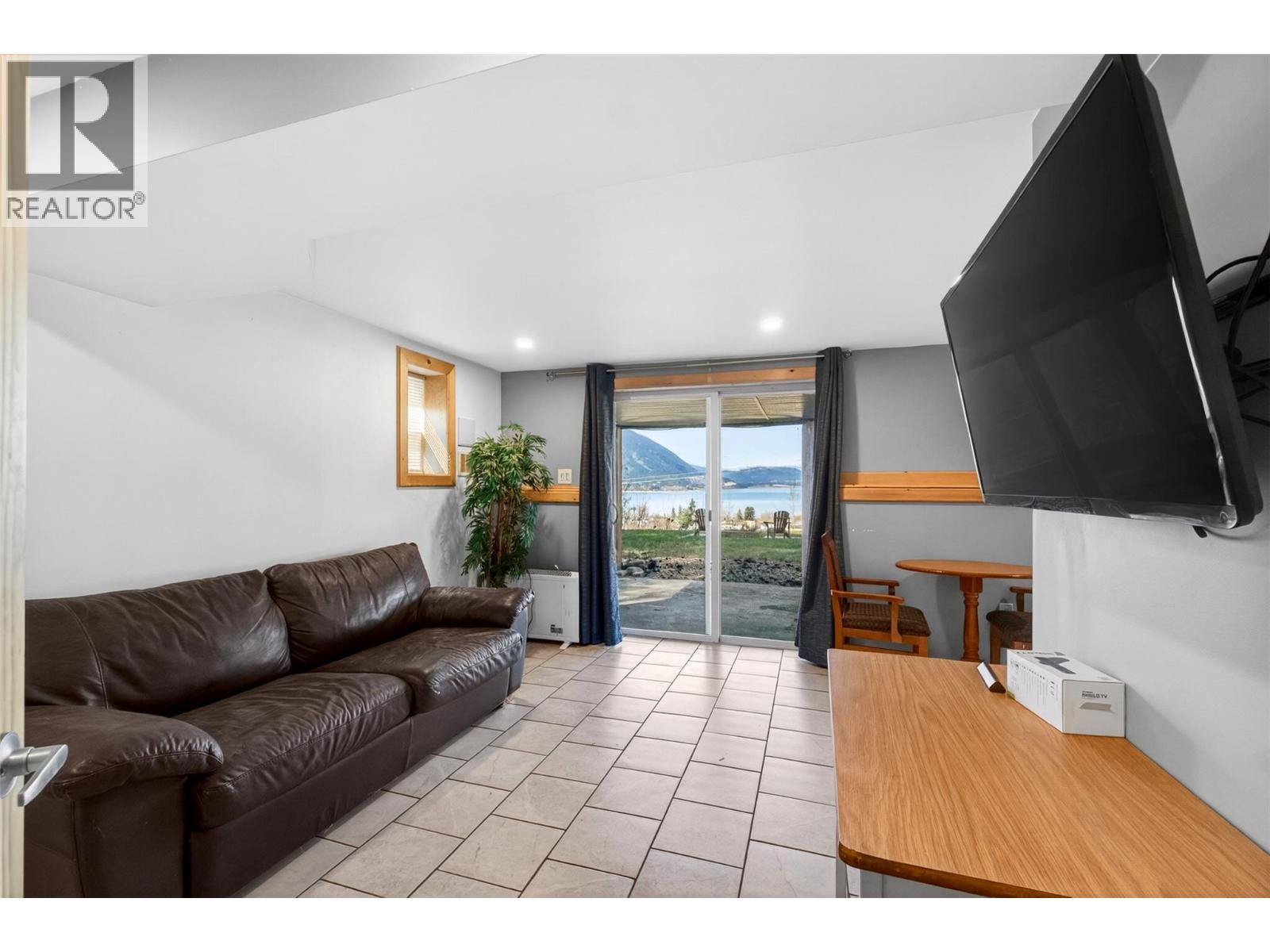  1360 Trans Canada Highway Northeast, Salmon Arm