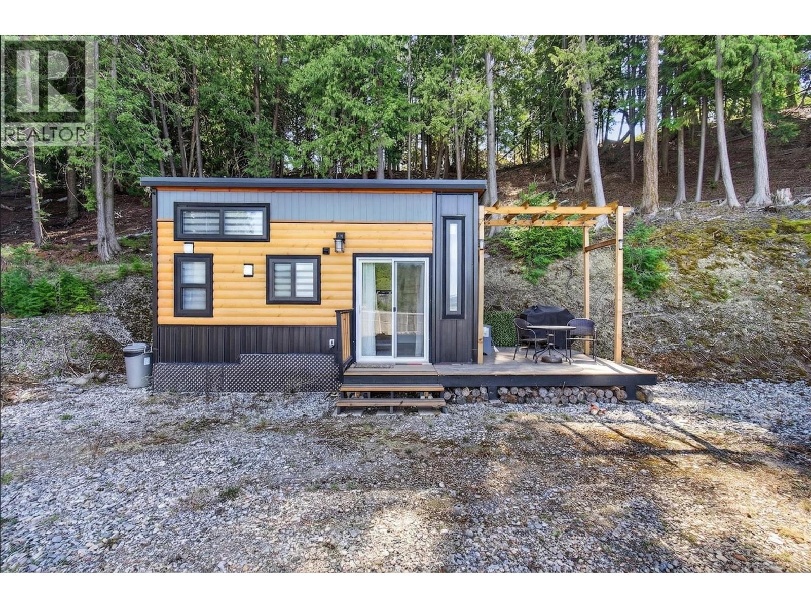  1360 Trans Canada Highway Northeast, Salmon Arm