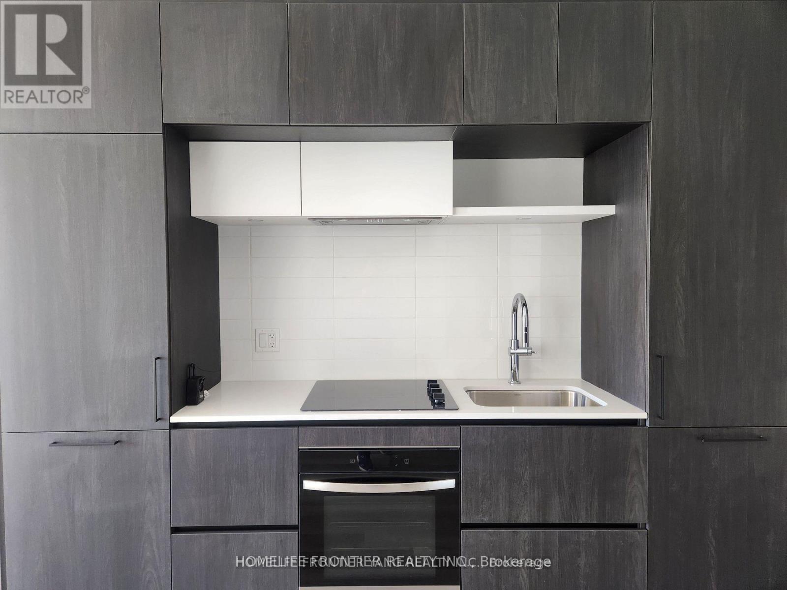 417 - 6 DAVID EYER ROAD