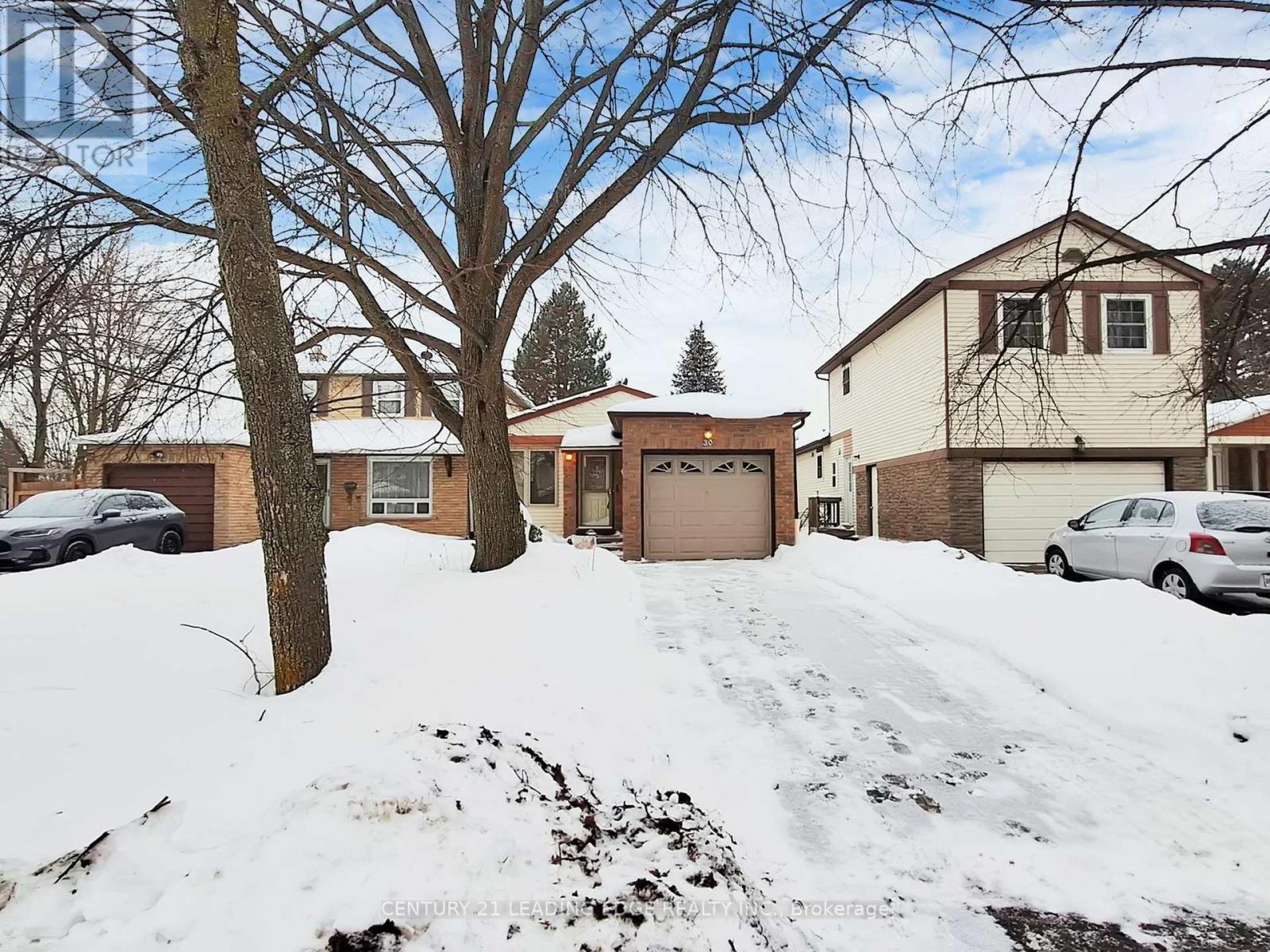 30 MADSEN CRESCENT - photo 2