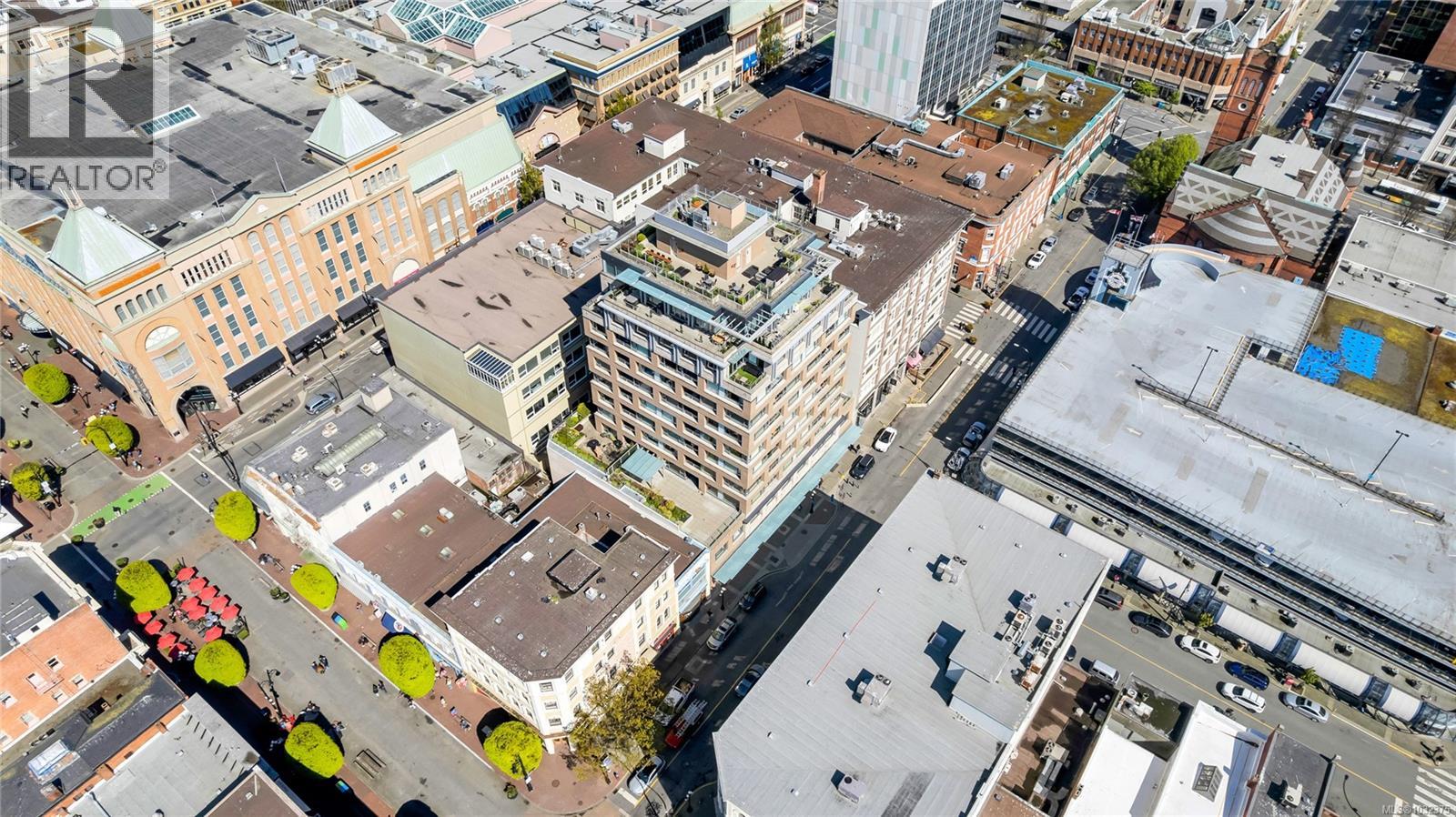 302 608 Broughton Street, Victoria