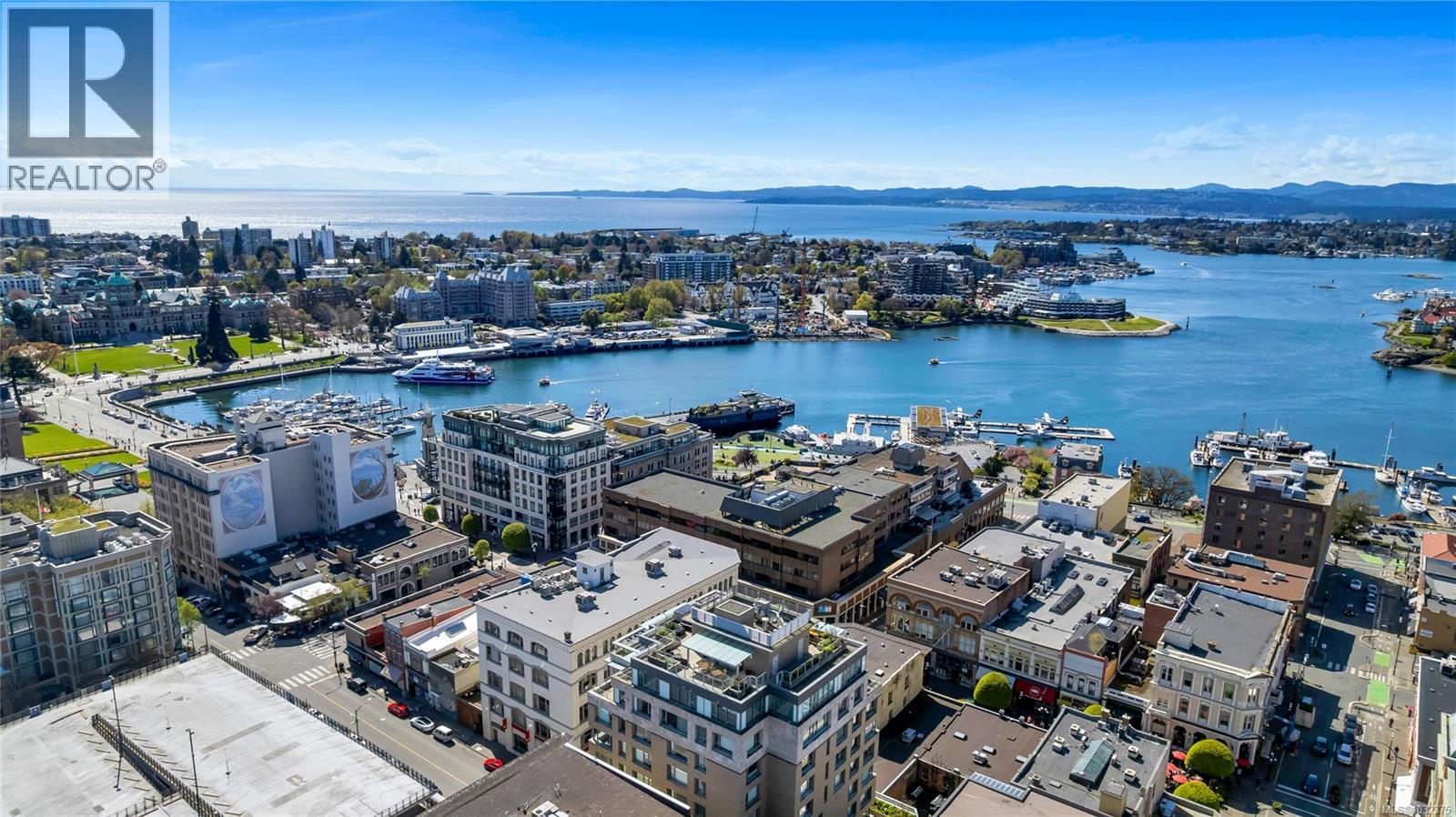 302 608 Broughton Street, Victoria