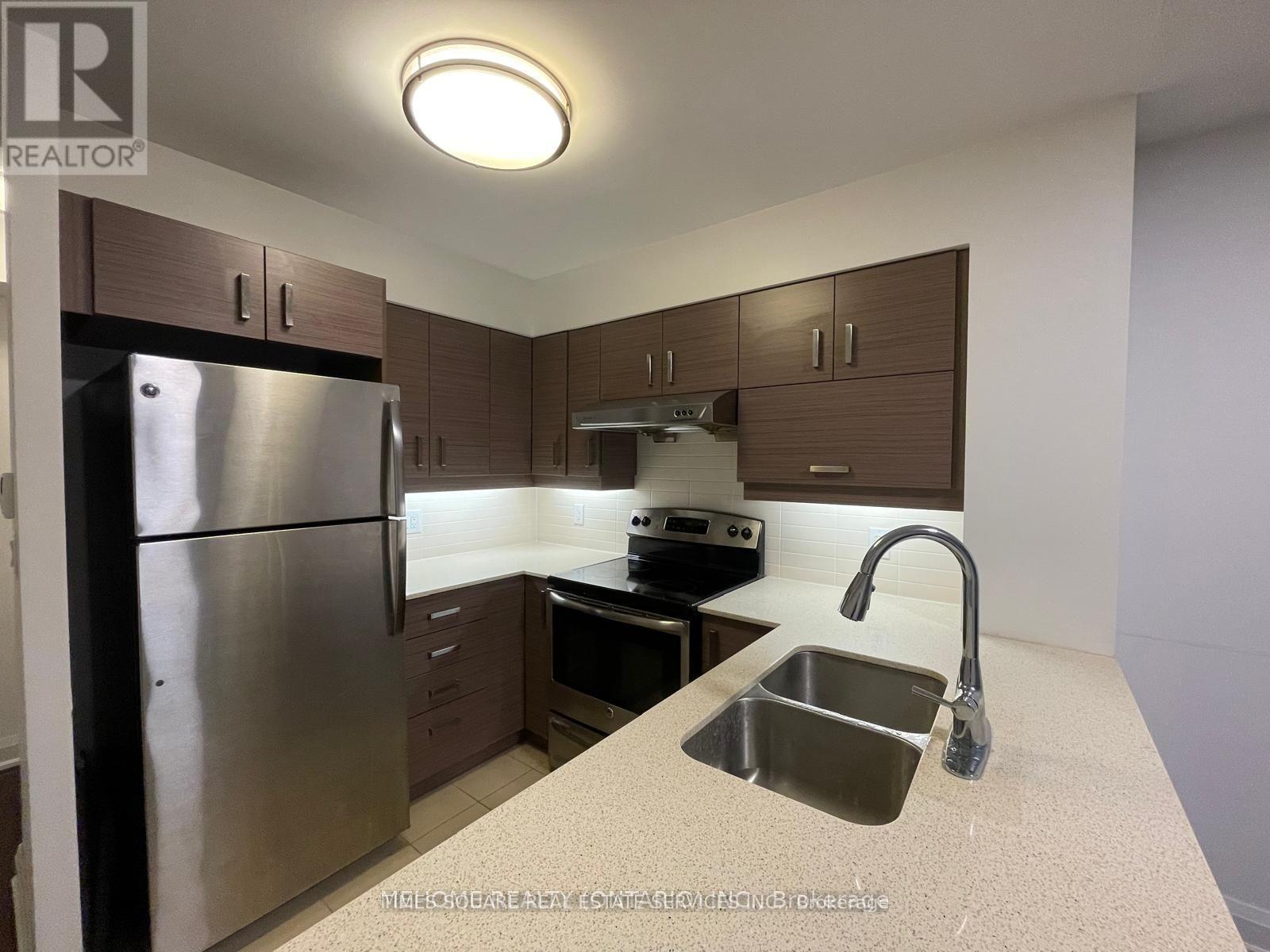 518 - 1 UPTOWN DRIVE