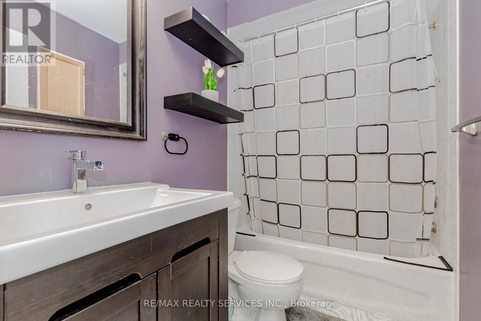 3120 HIGHBOURNE CRESCENT - 31