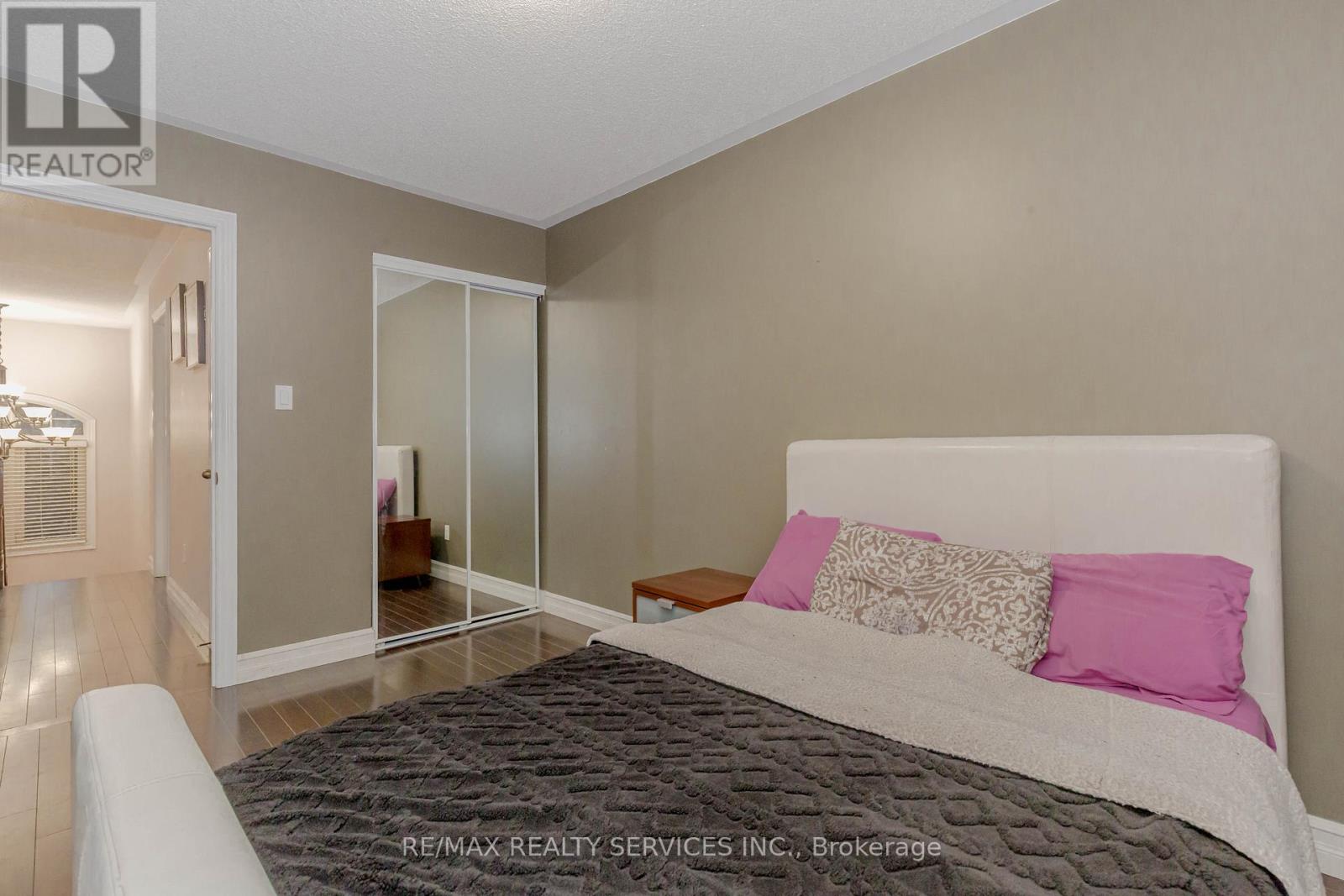 3120 HIGHBOURNE CRESCENT - 39