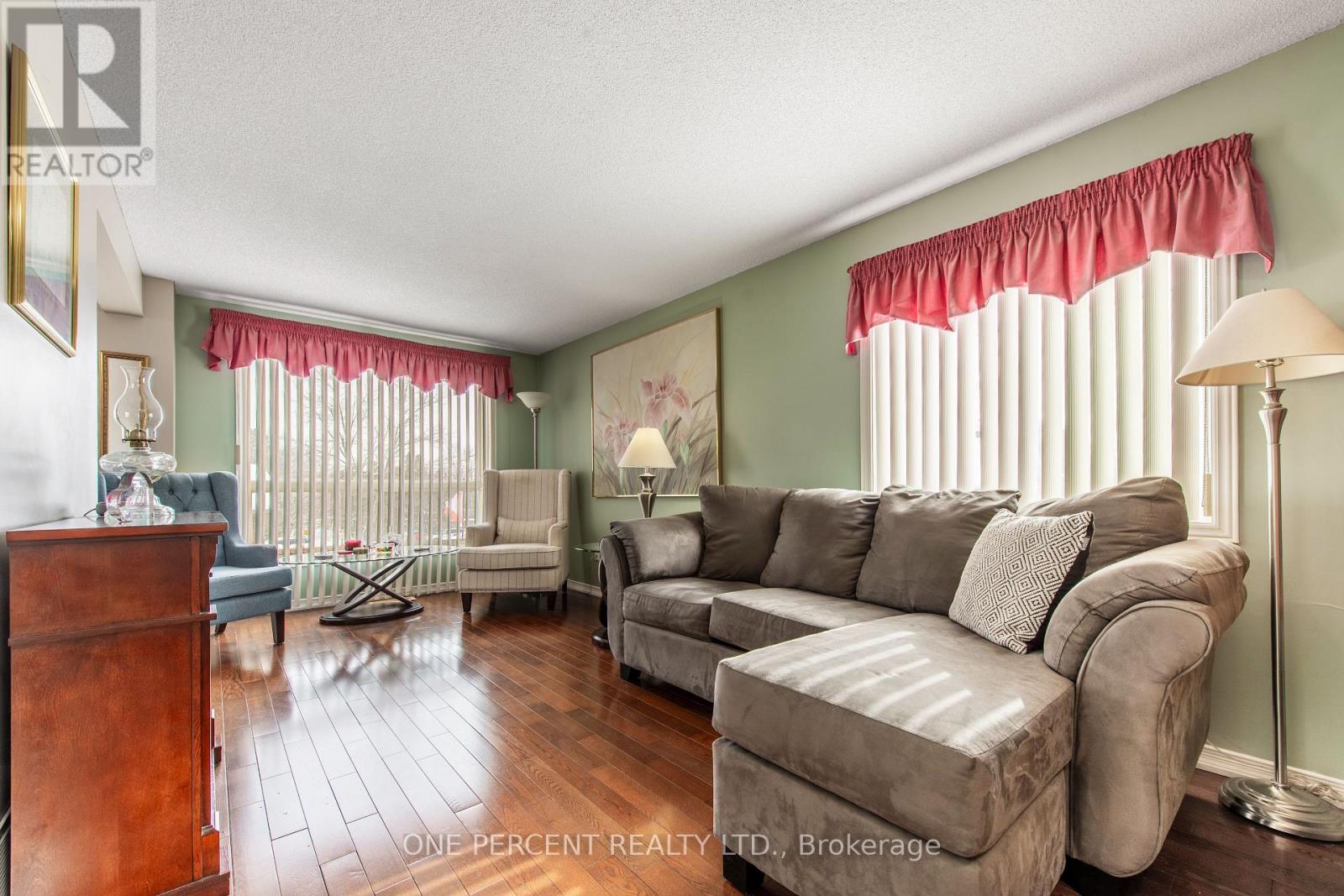 21A AMANDA STREET - photo 4