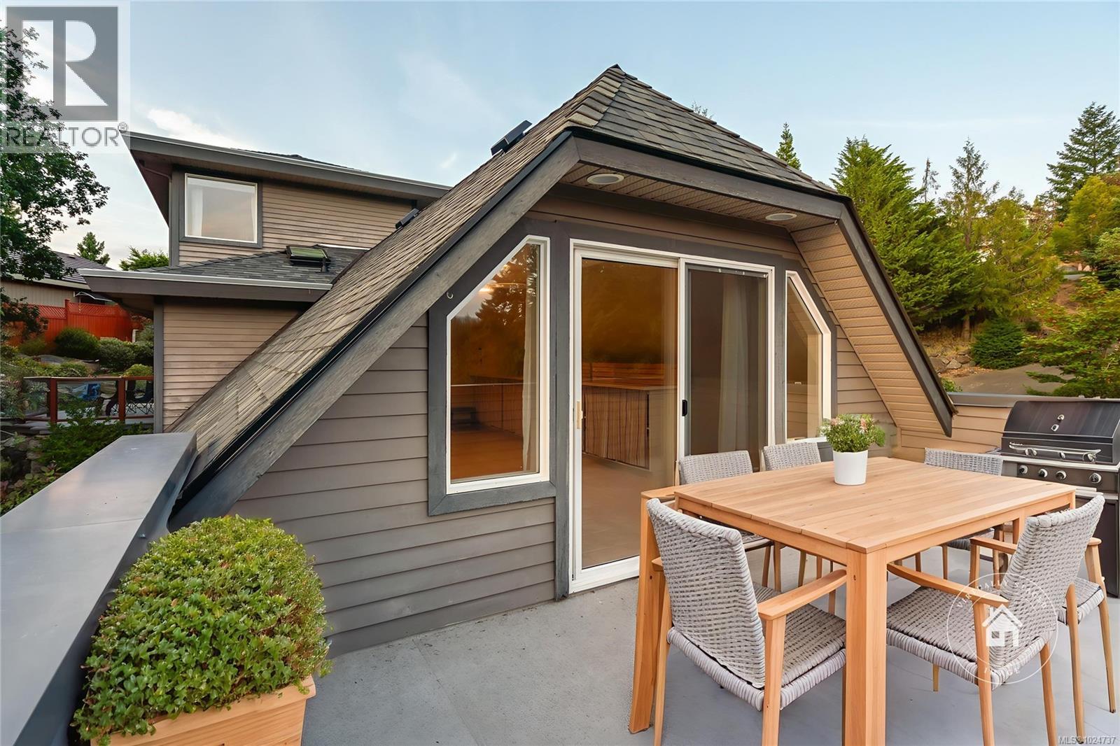 3383 Rockhampton Rd, Nanoose Bay