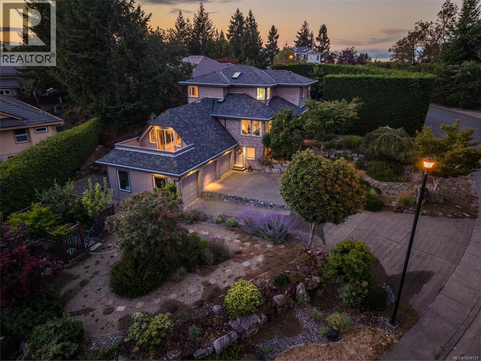 3383 Rockhampton Rd, Nanoose Bay