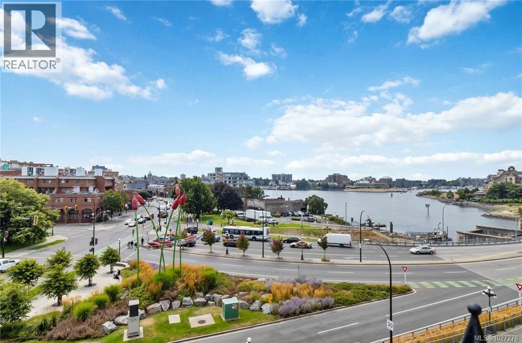 301 456 Pandora Avenue, Victoria