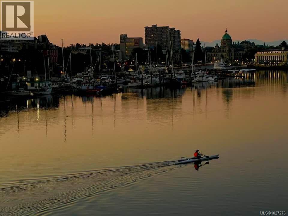 301 456 Pandora Avenue, Victoria