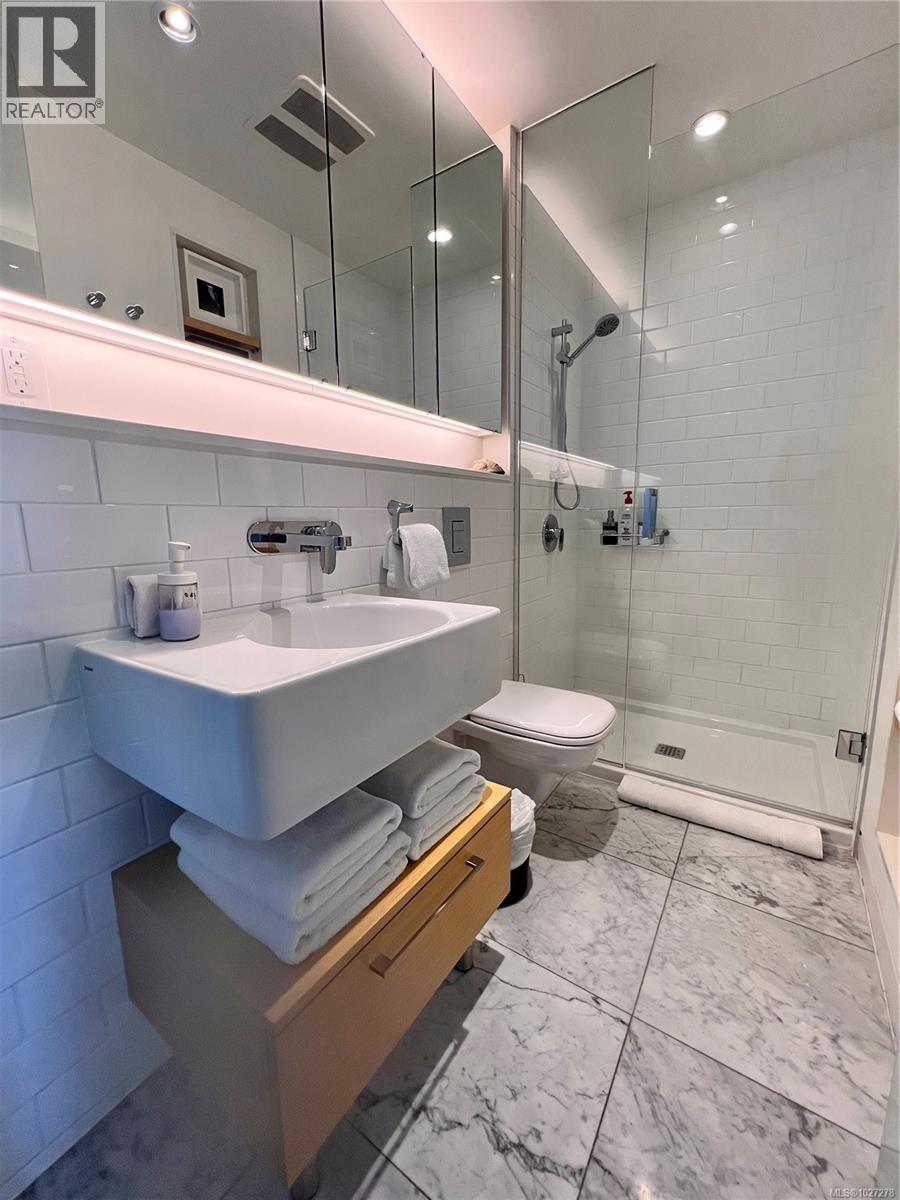 301 456 Pandora Avenue, Victoria