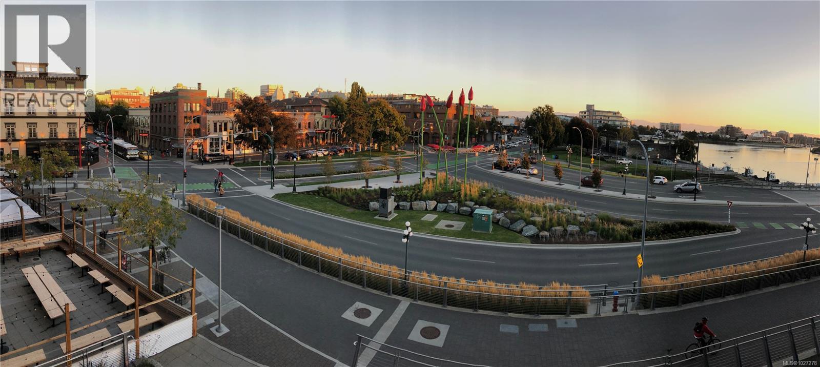 301 456 Pandora Avenue, Victoria