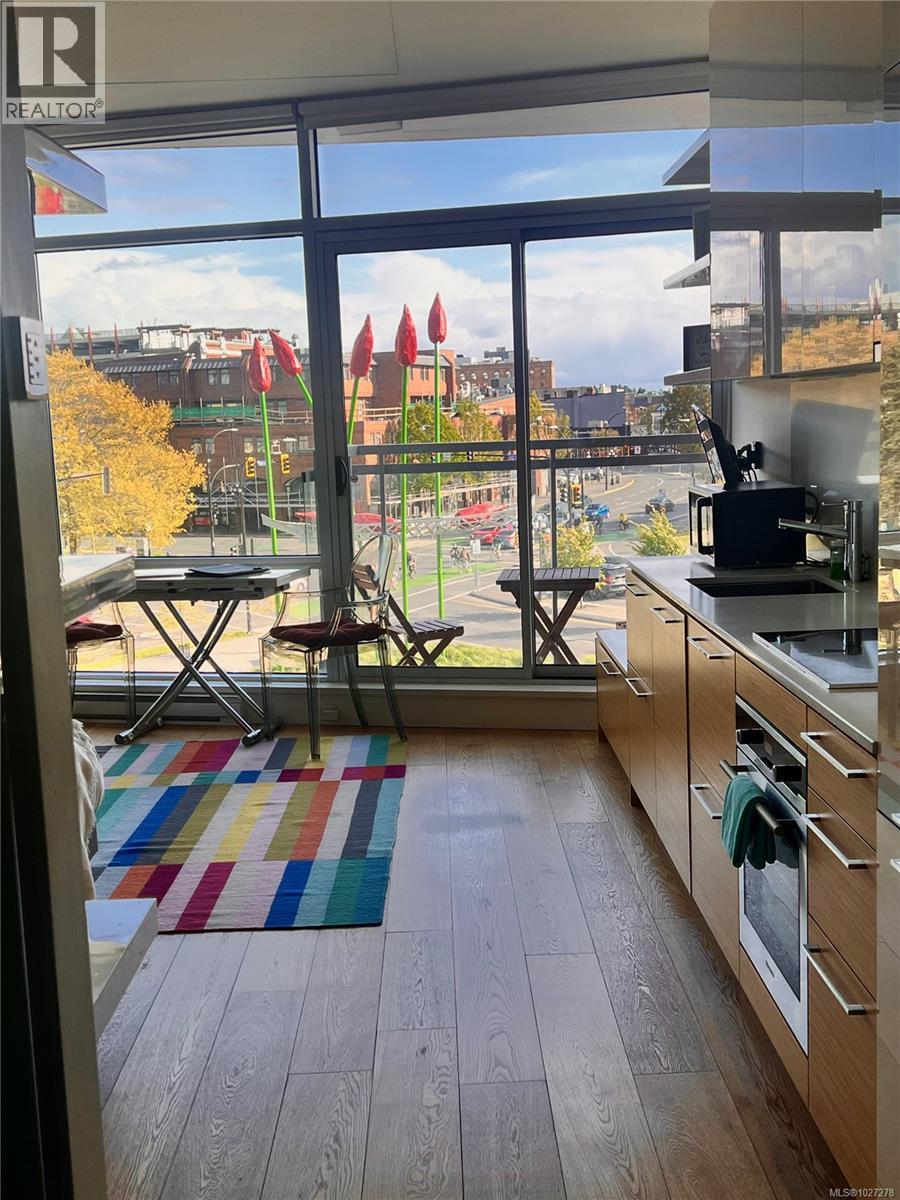 301 456 Pandora Avenue, Victoria