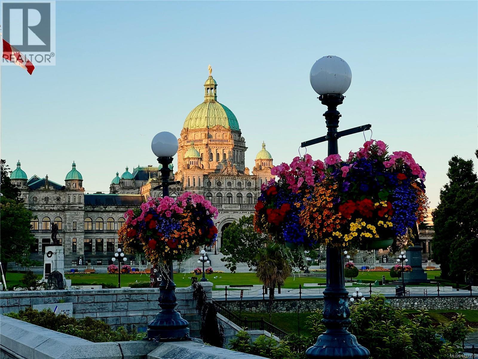 301 456 Pandora Avenue, Victoria