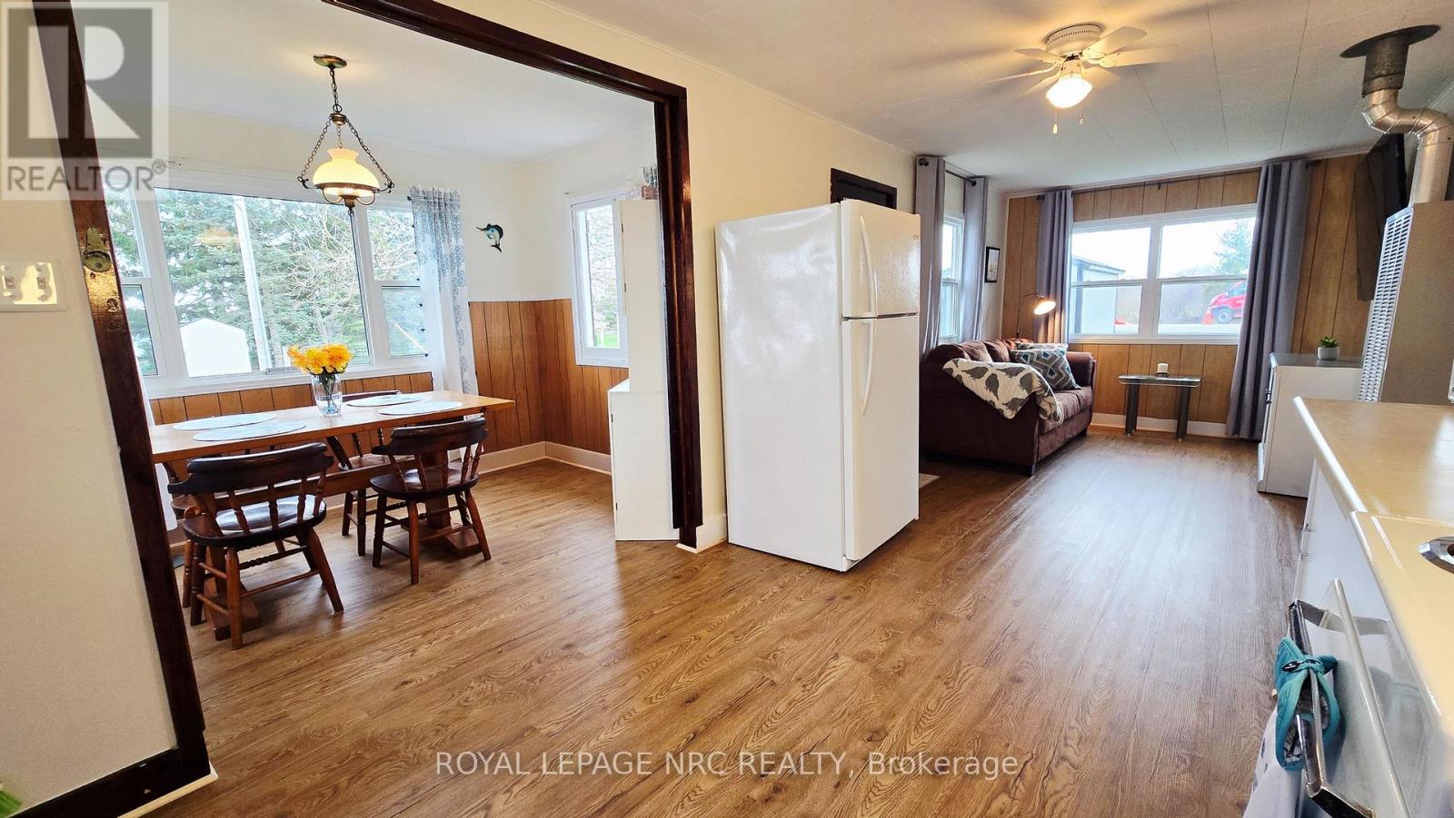 11170 CHURCHILL AVENUE — photo 21