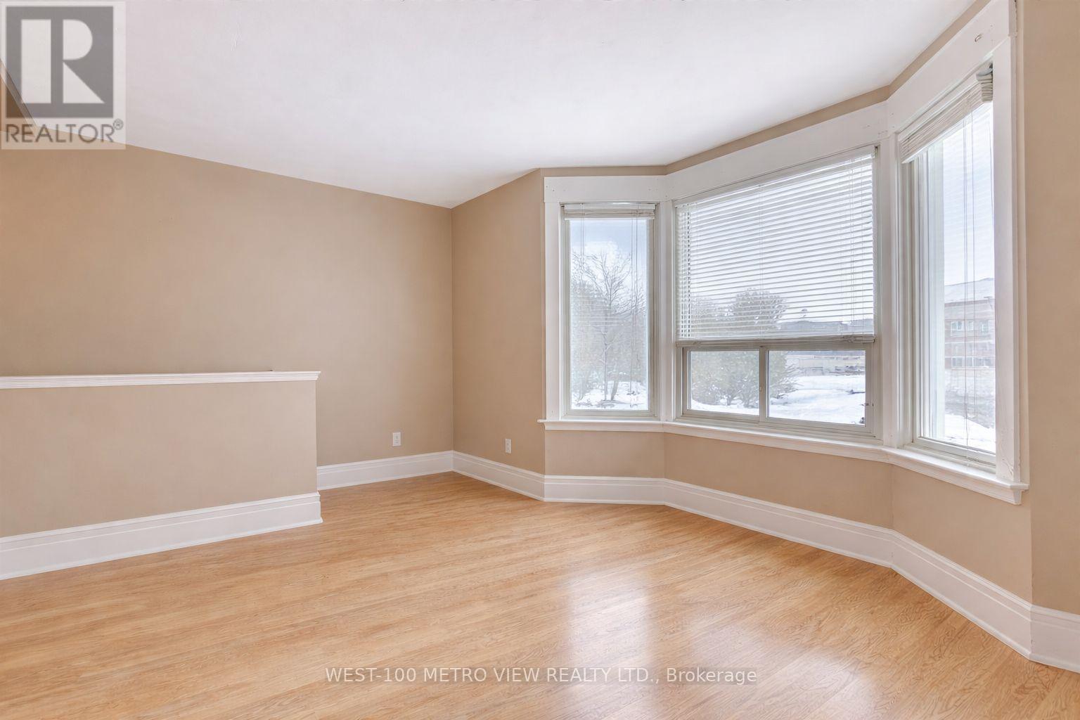 1733 DUFFERIN STREET - 13