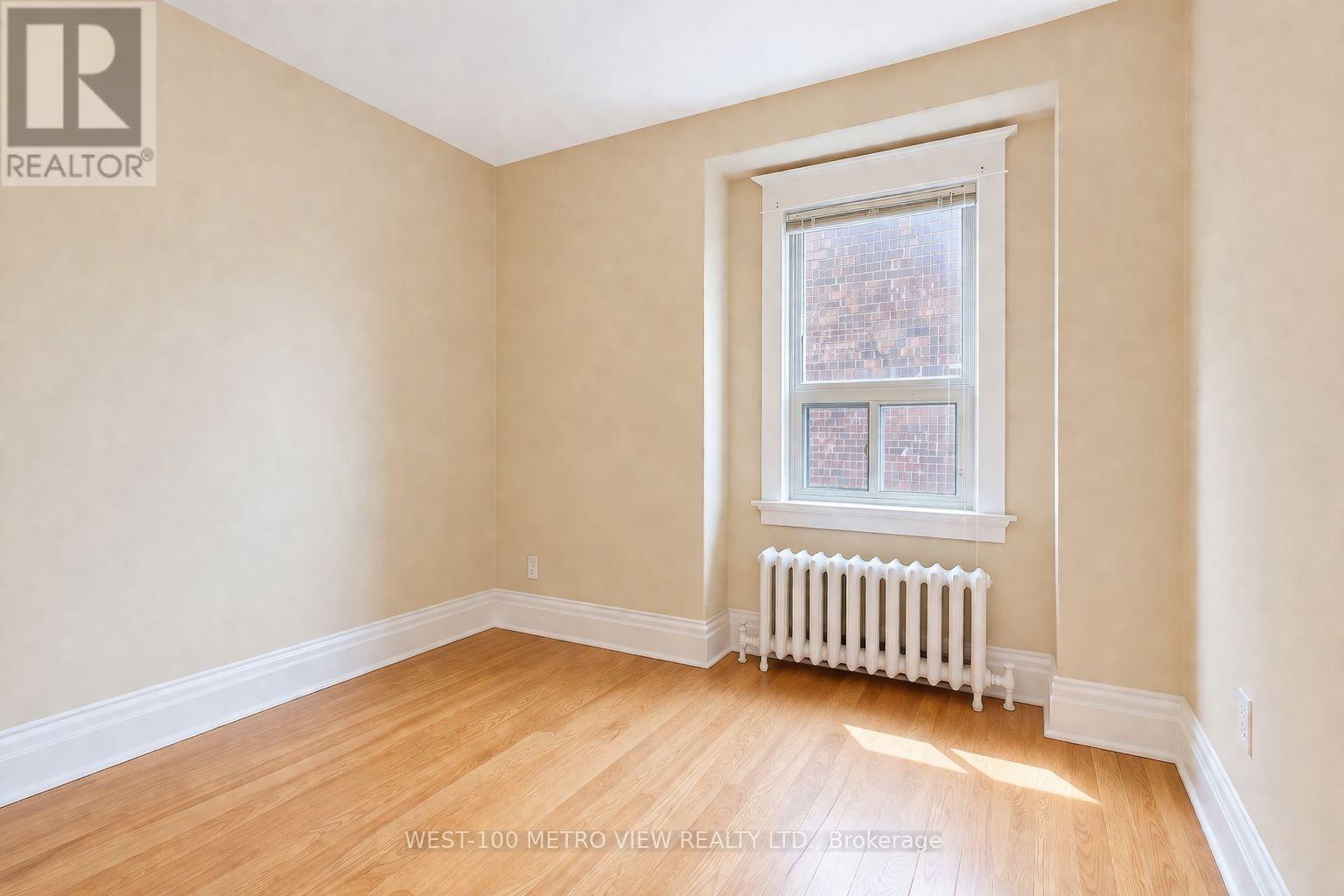 1733 DUFFERIN STREET - 17
