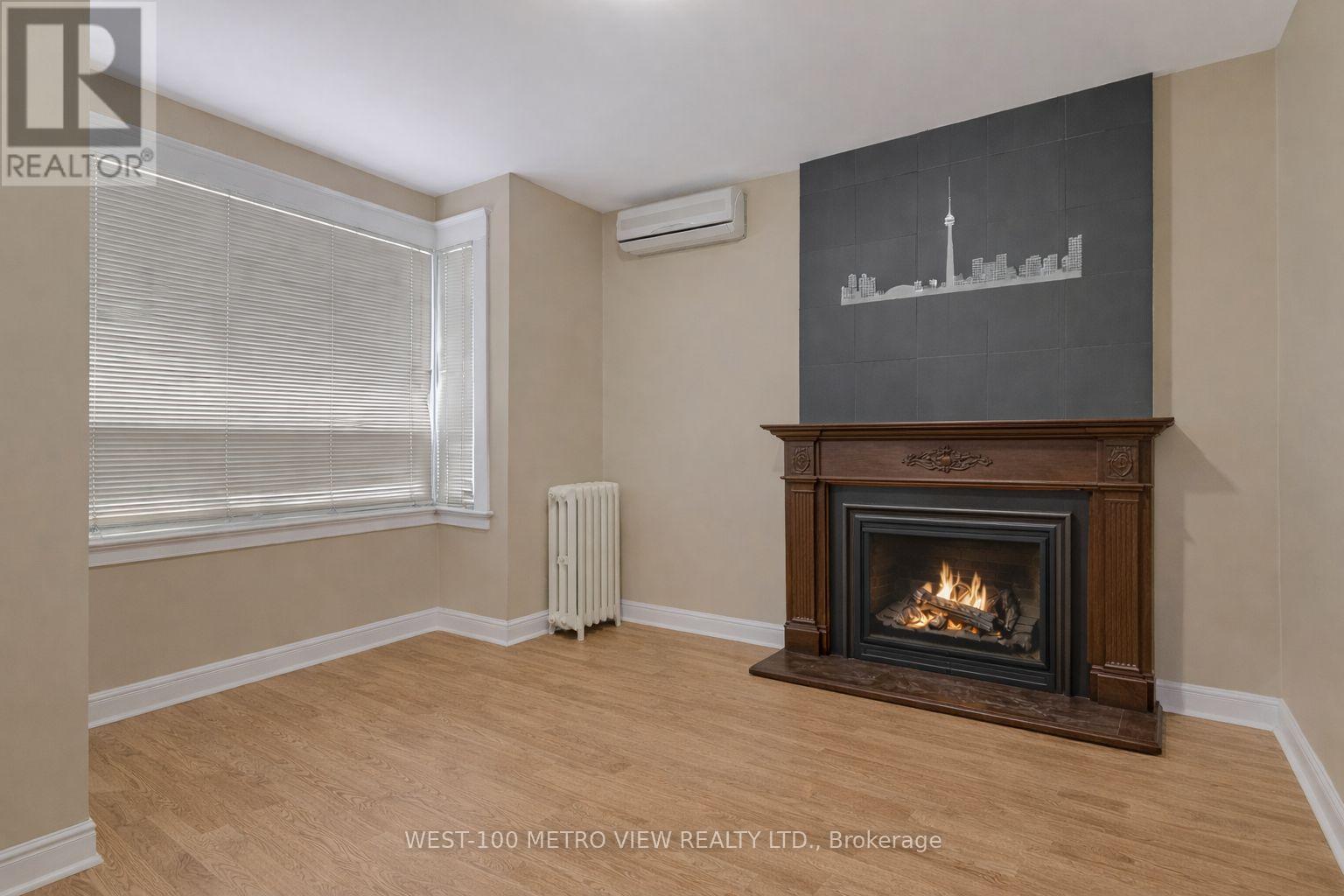 1733 DUFFERIN STREET - 2