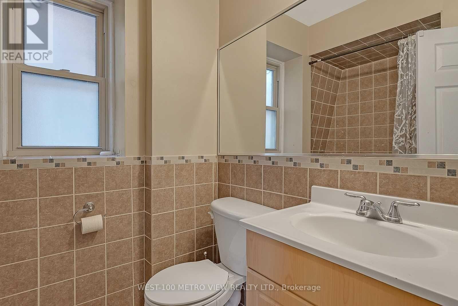 1733 DUFFERIN STREET - 20