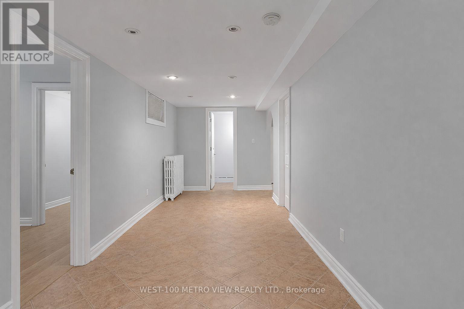 1733 DUFFERIN STREET - 25