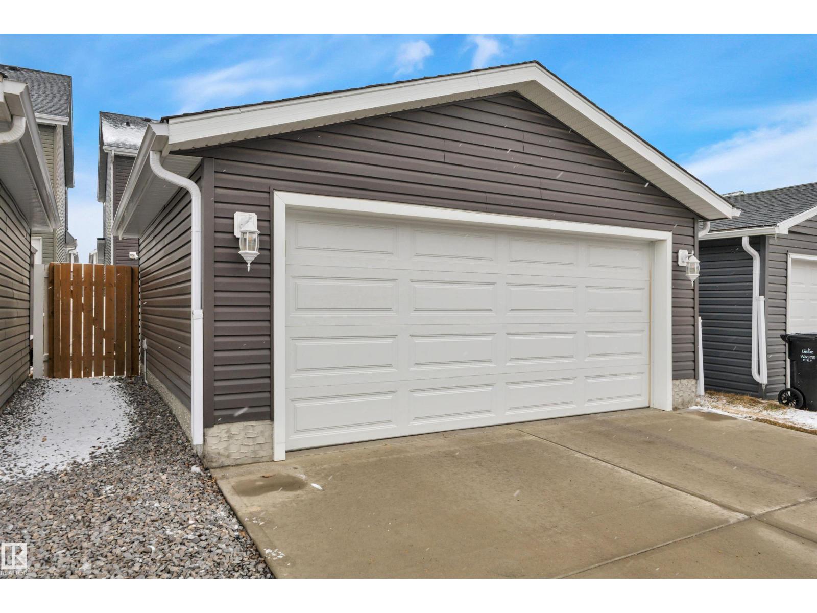 427 SIMPKINS LI, Leduc