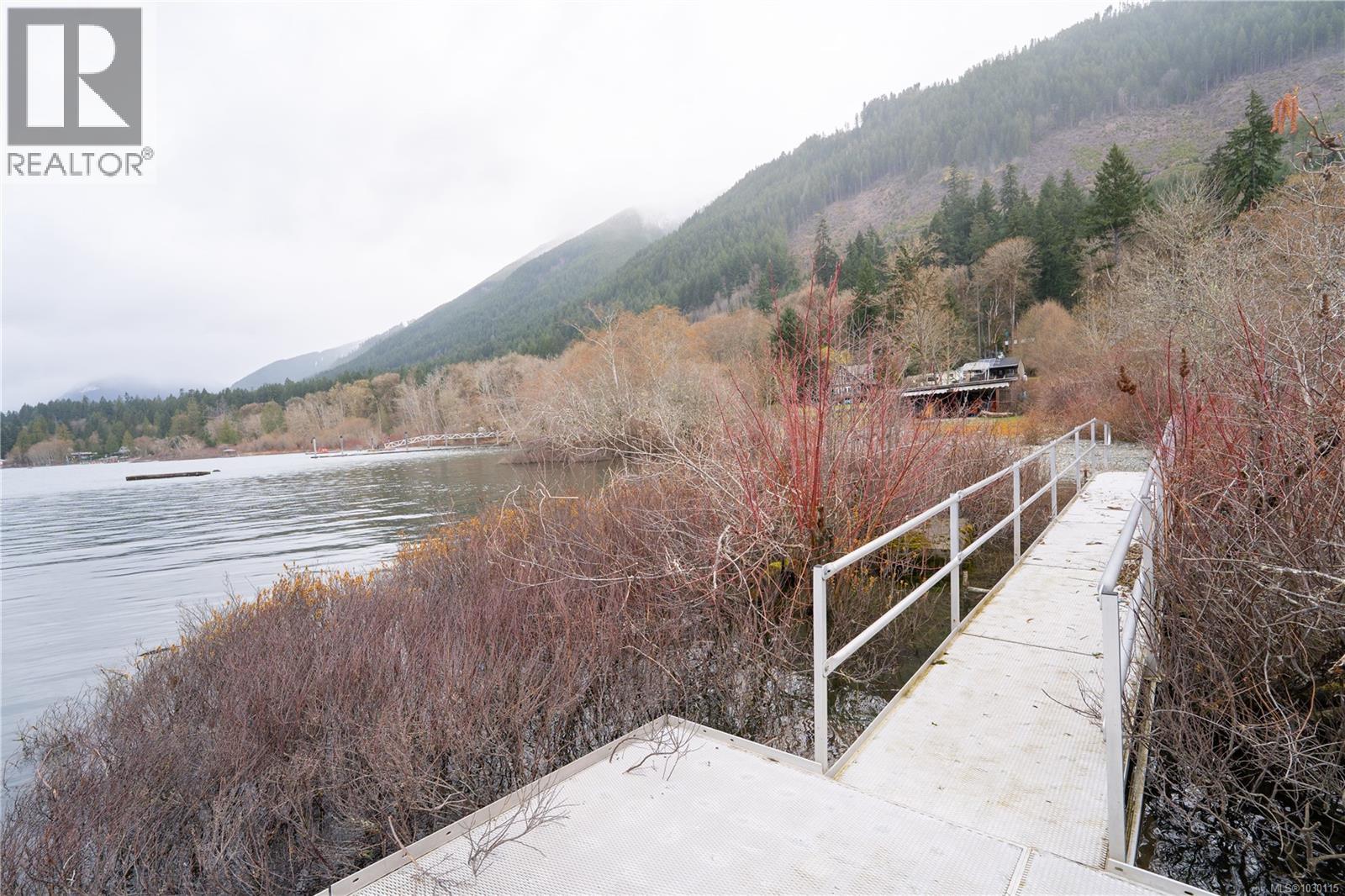 11464 Youbou Rd - 43