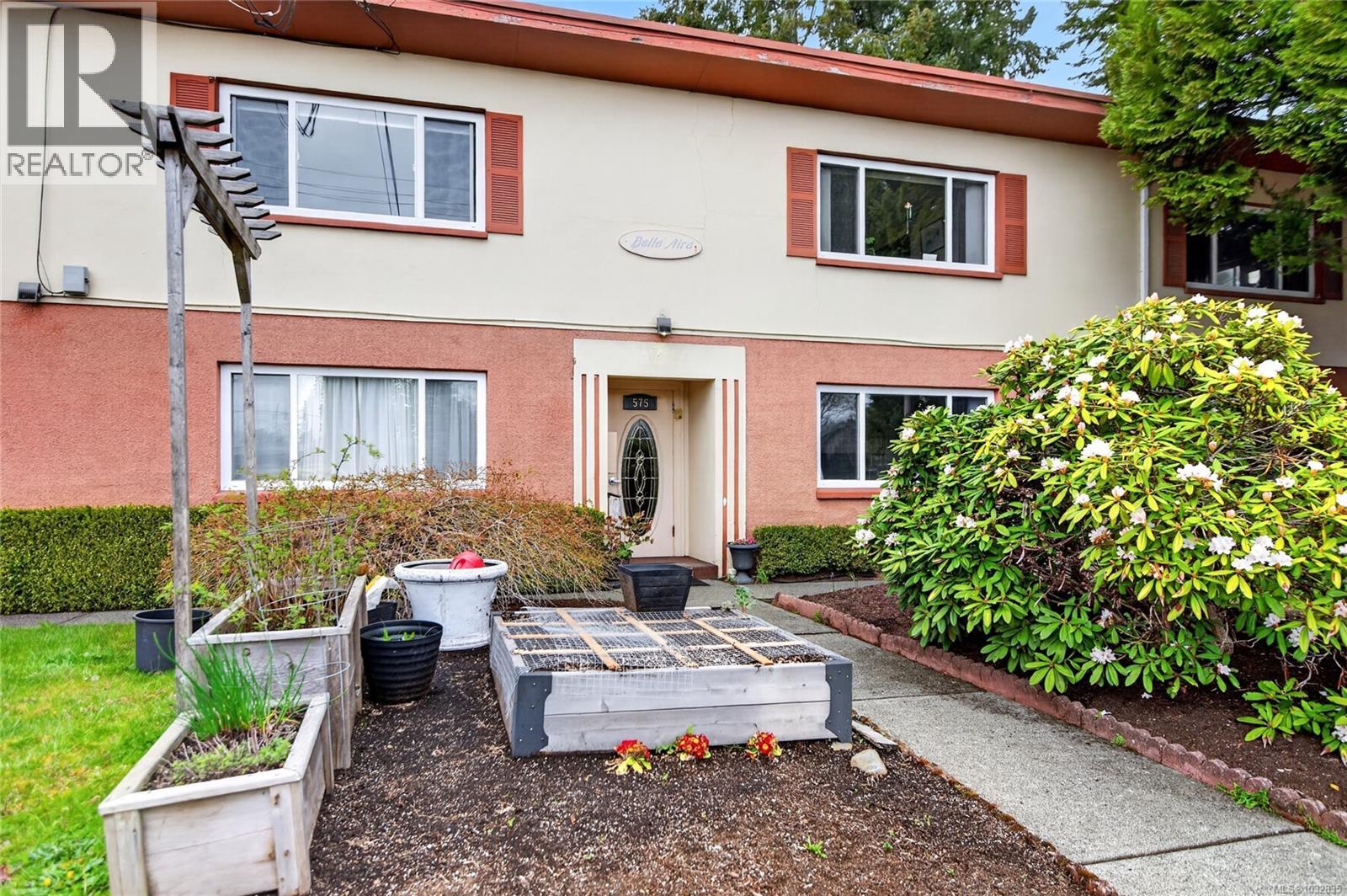 575 14th St - Image 2