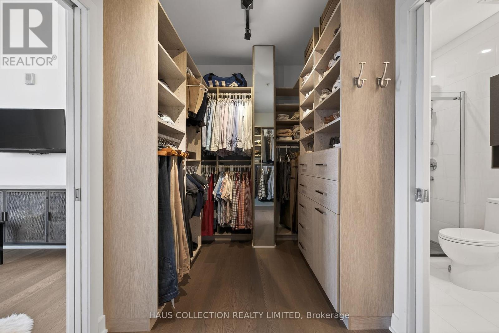 PH2302 - 20 DALY AVENUE — photo 26