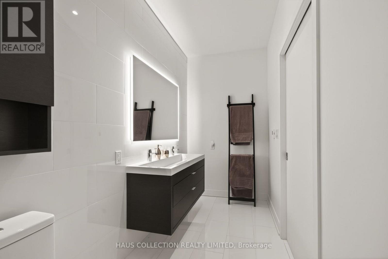 PH2302 - 20 DALY AVENUE — photo 28