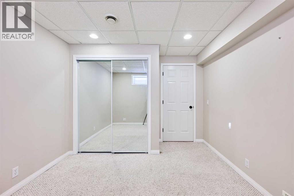 805 PANORAMA HILLS DRIVE NW - 34