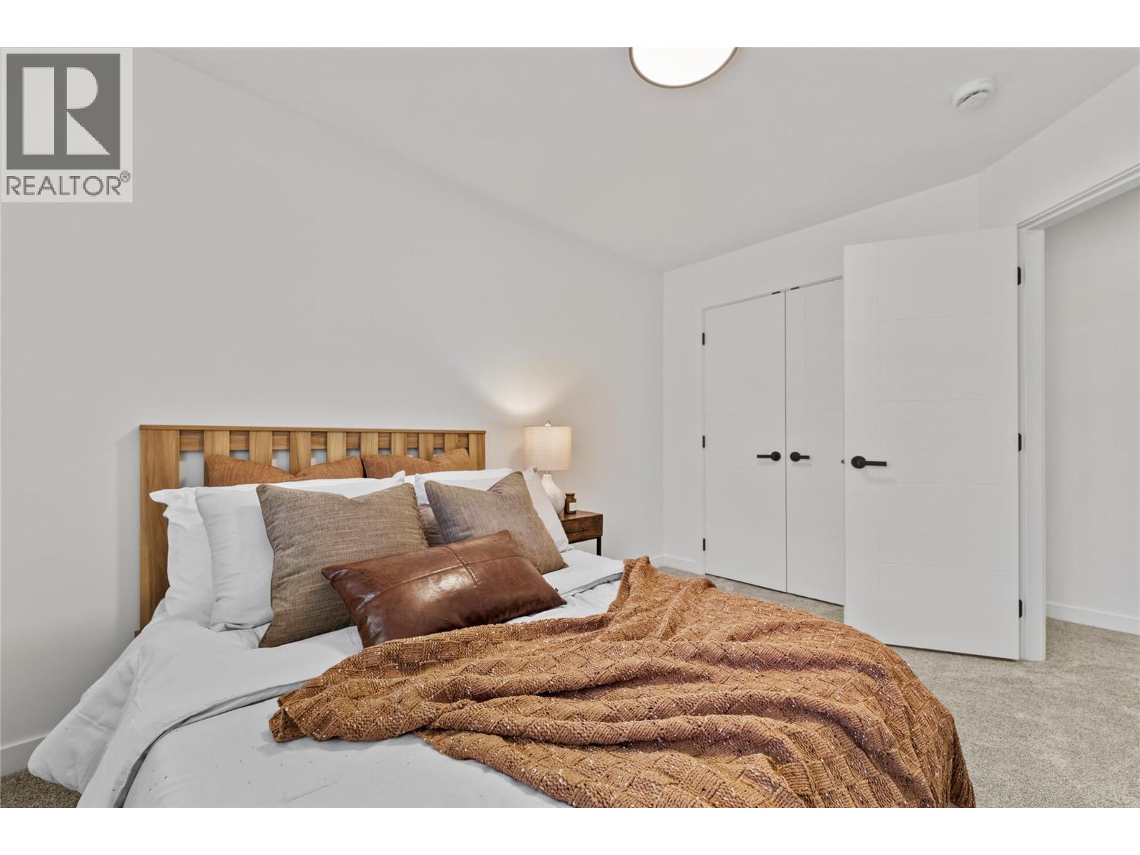 #153 3580 Valleyview Drive Unit# 153 - 20