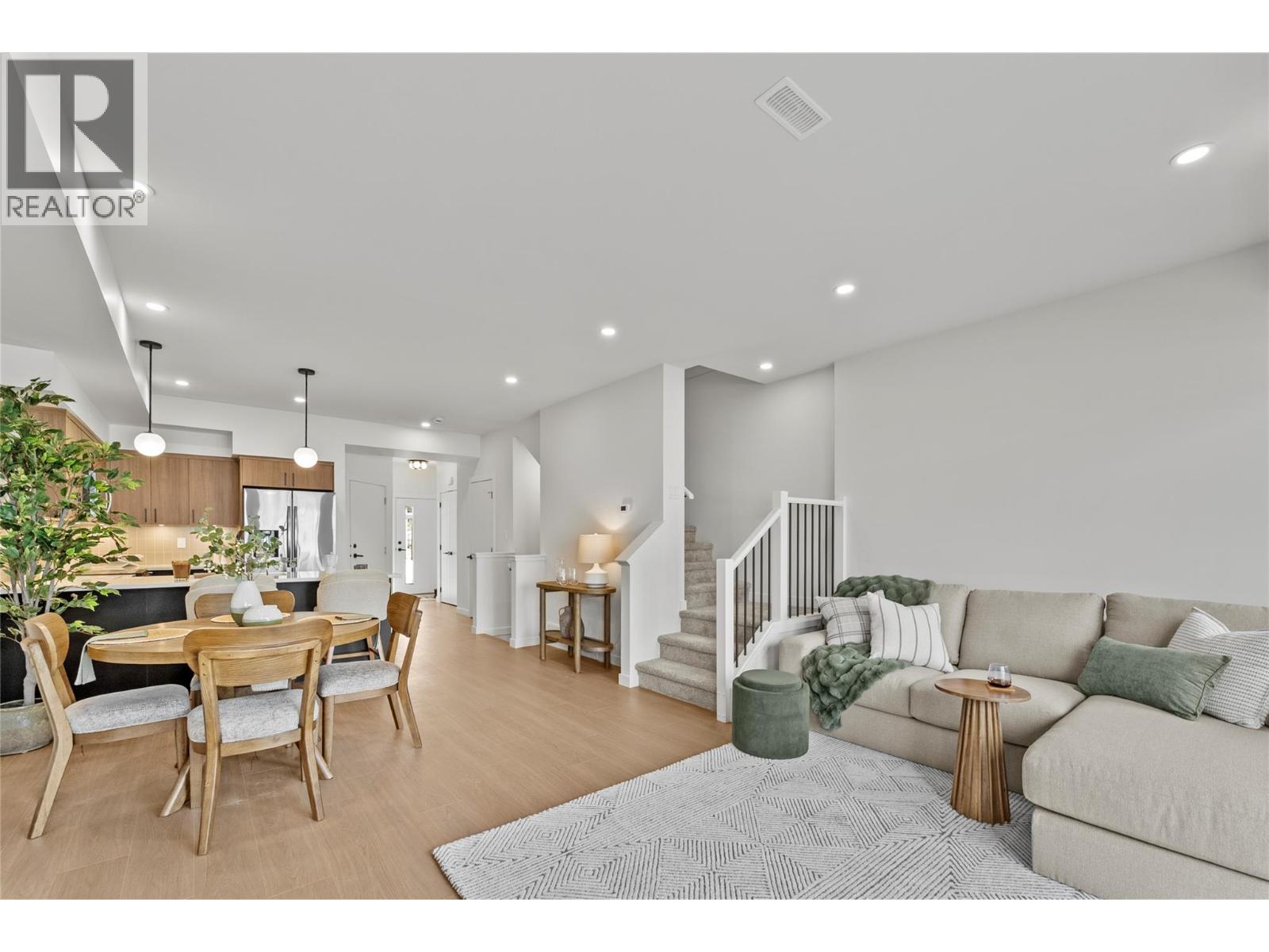 #153 3580 Valleyview Drive Unit# 153 - 9