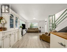 Family room - 1883 & 1885 England Ave, Courtenay, BC V9N2P7 Photo 17