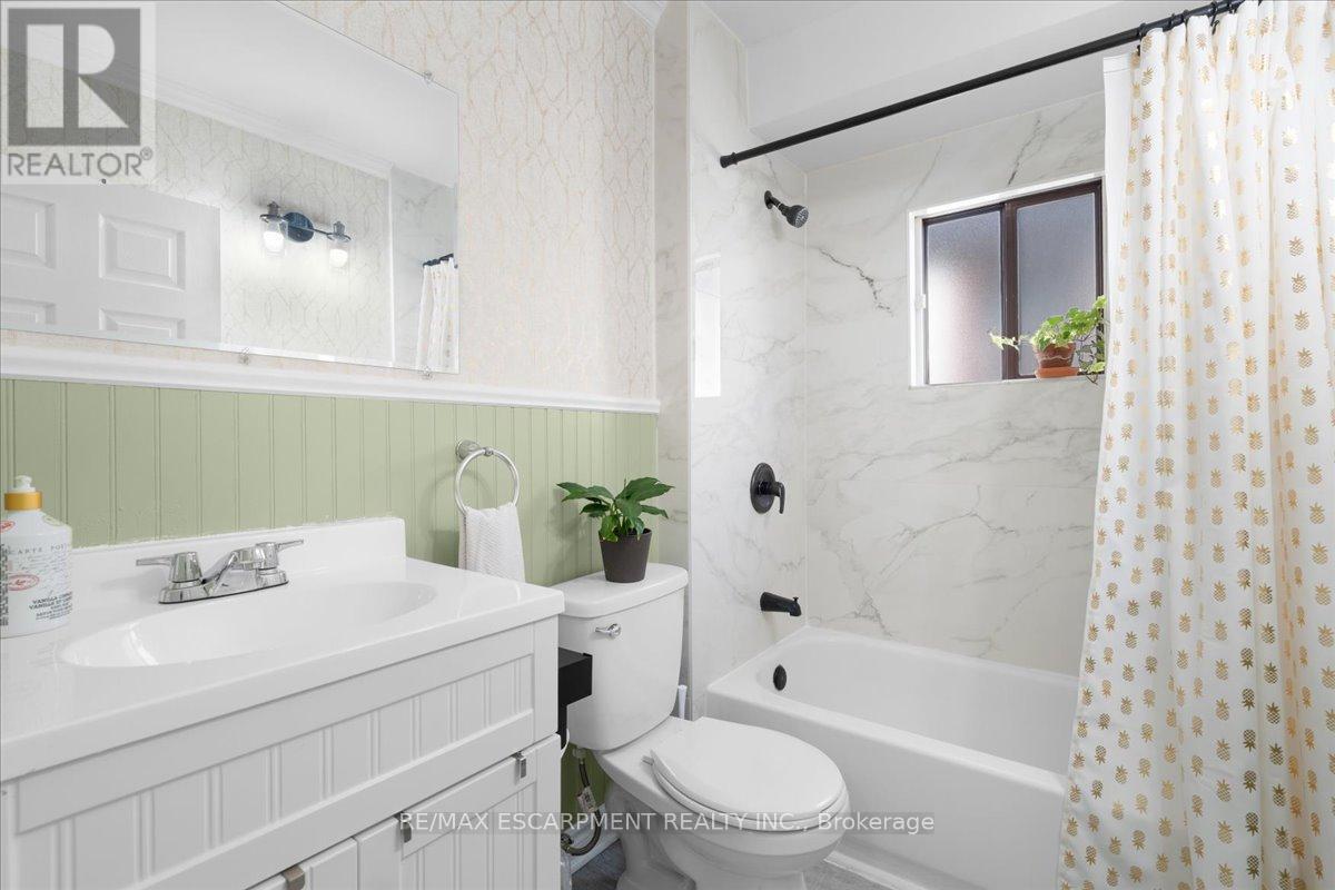 133 FREDERICK AVENUE - 22