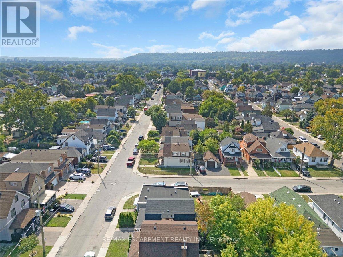 133 FREDERICK AVENUE - 35