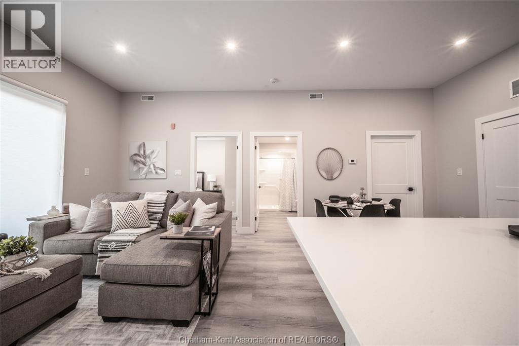 175 Churchill Park ROAD Unit# 216, Chatham, Ontario, N7M6K5 — Photo 24