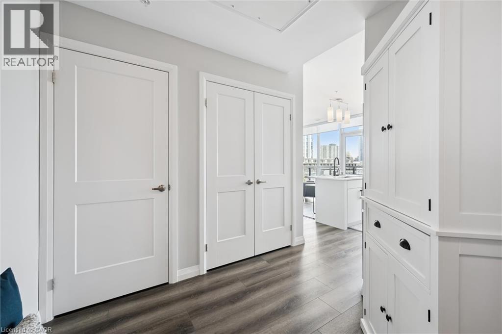 60 CHARLES Street W Unit# 702, Kitchener, Ontario, N2G0C9 — Photo 9
