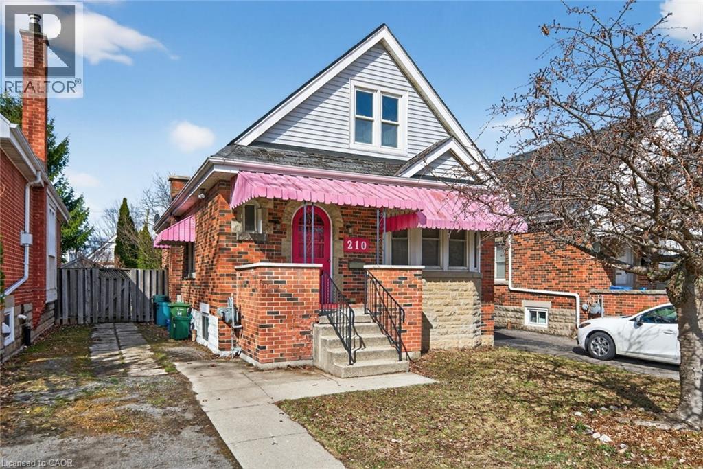 210 HUXLEY Avenue, Hamilton, Ontario L8K2R3 - Photo 2