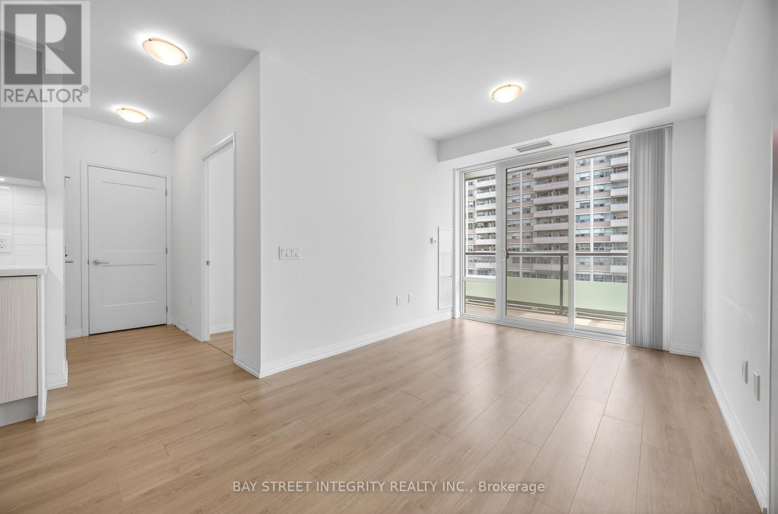 #1720 50 DUNFIELD AVENUE - 13