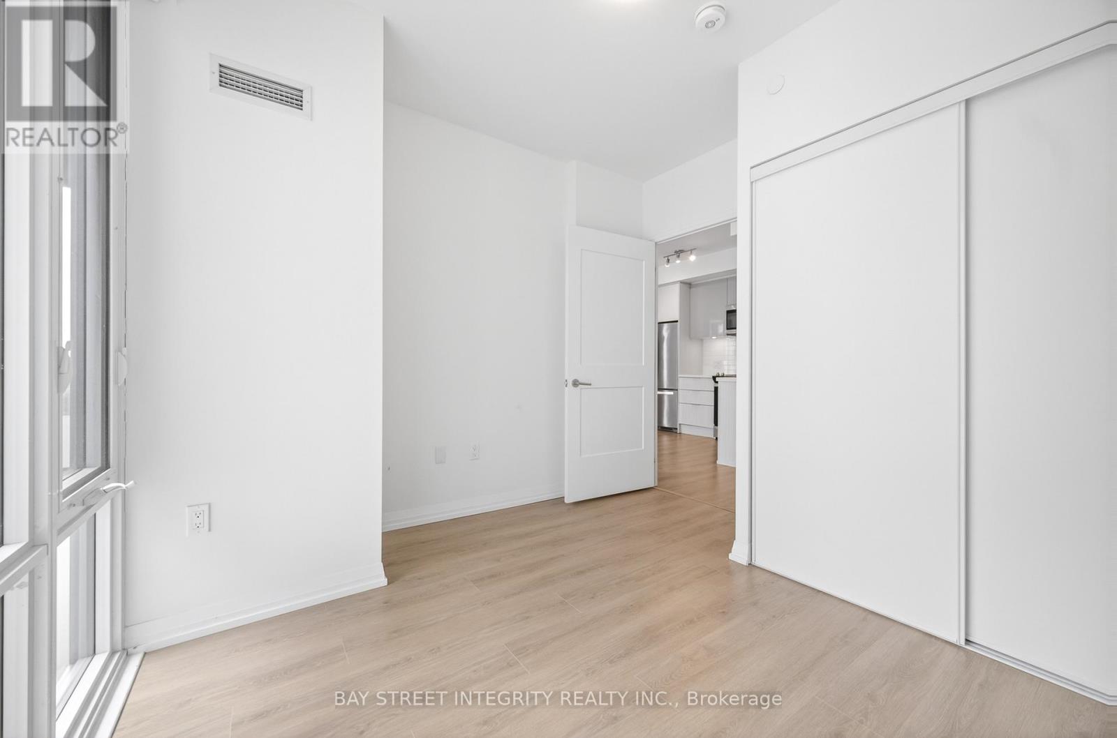 #1720 50 DUNFIELD AVENUE - 18