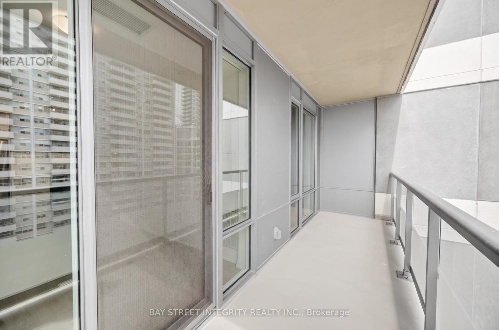 #1720 50 DUNFIELD AVENUE - 27