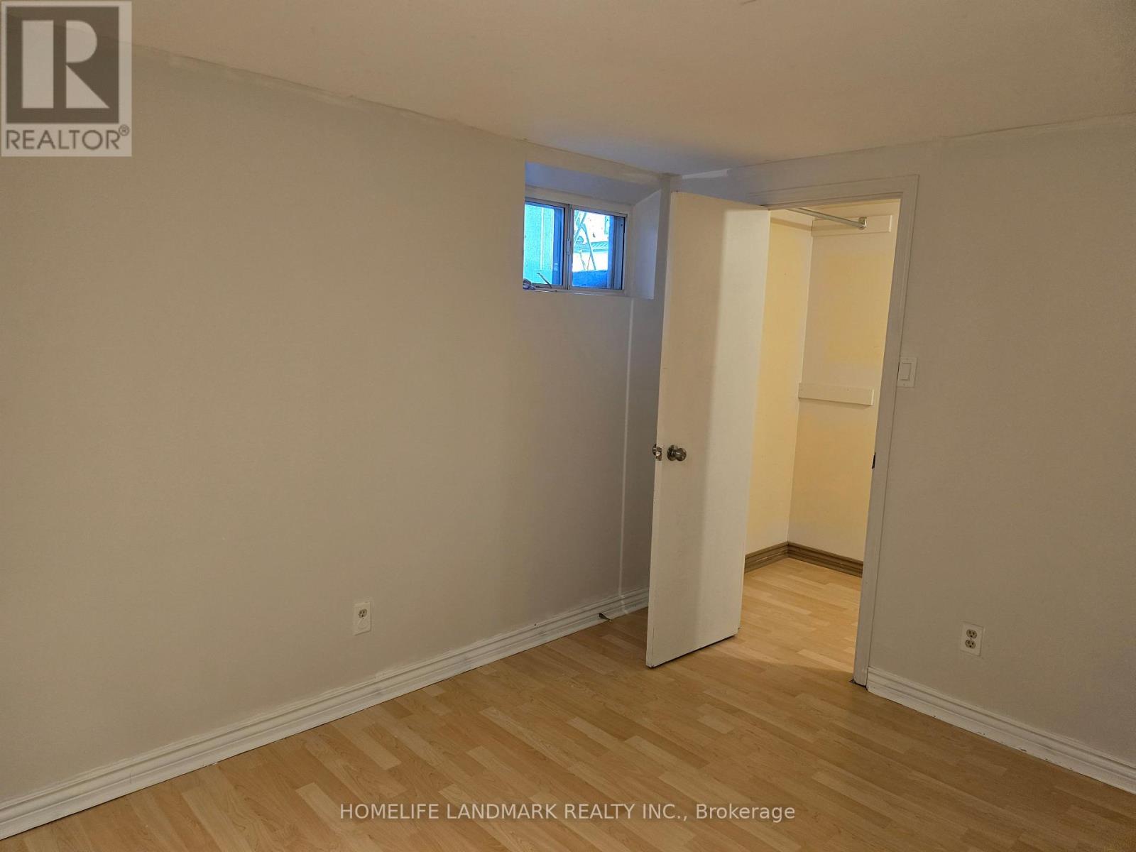 283 PALISER CRESCENT S - 12