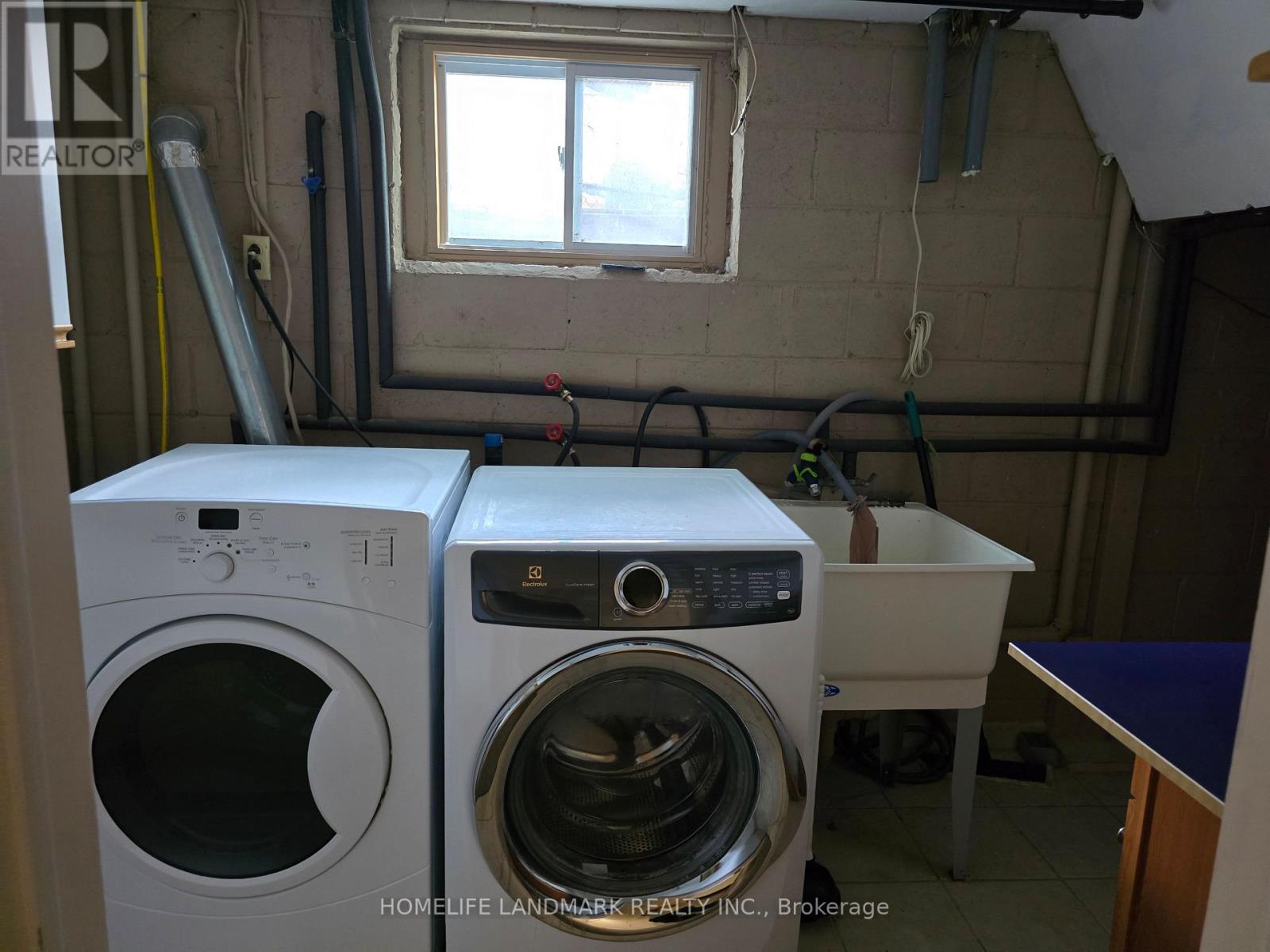 283 PALISER CRESCENT S - 14