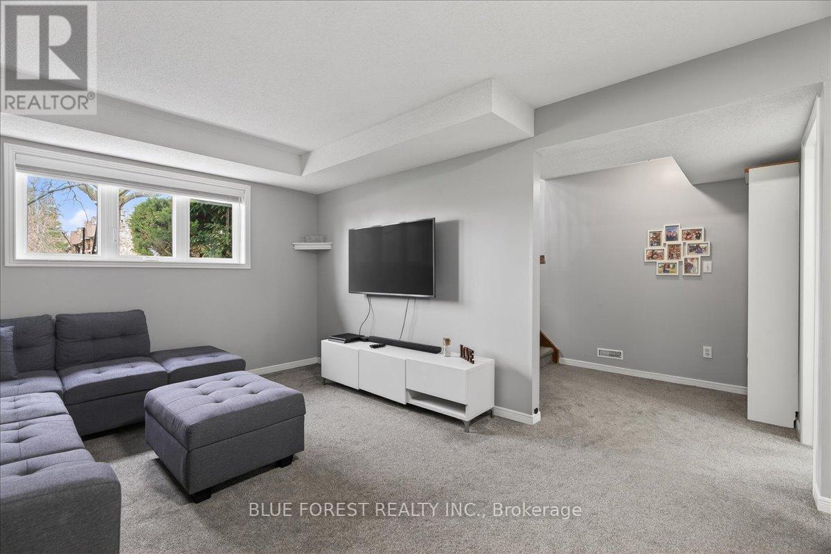 54 STOKES ROAD - 21