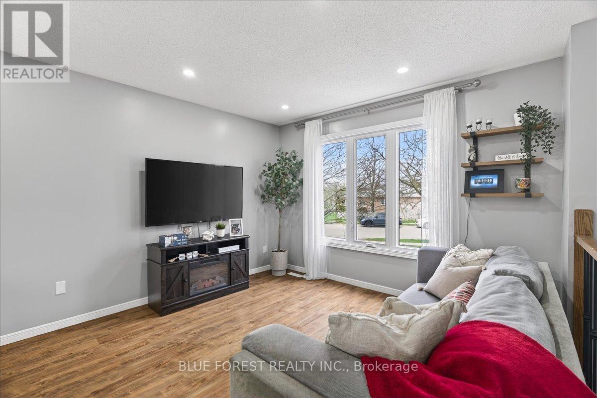 54 STOKES ROAD Property Photo