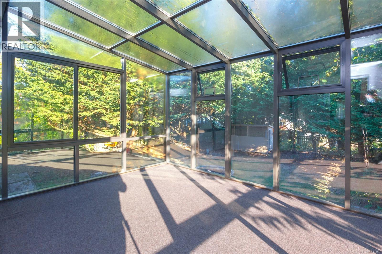 2254 AMHERST AVE - 18