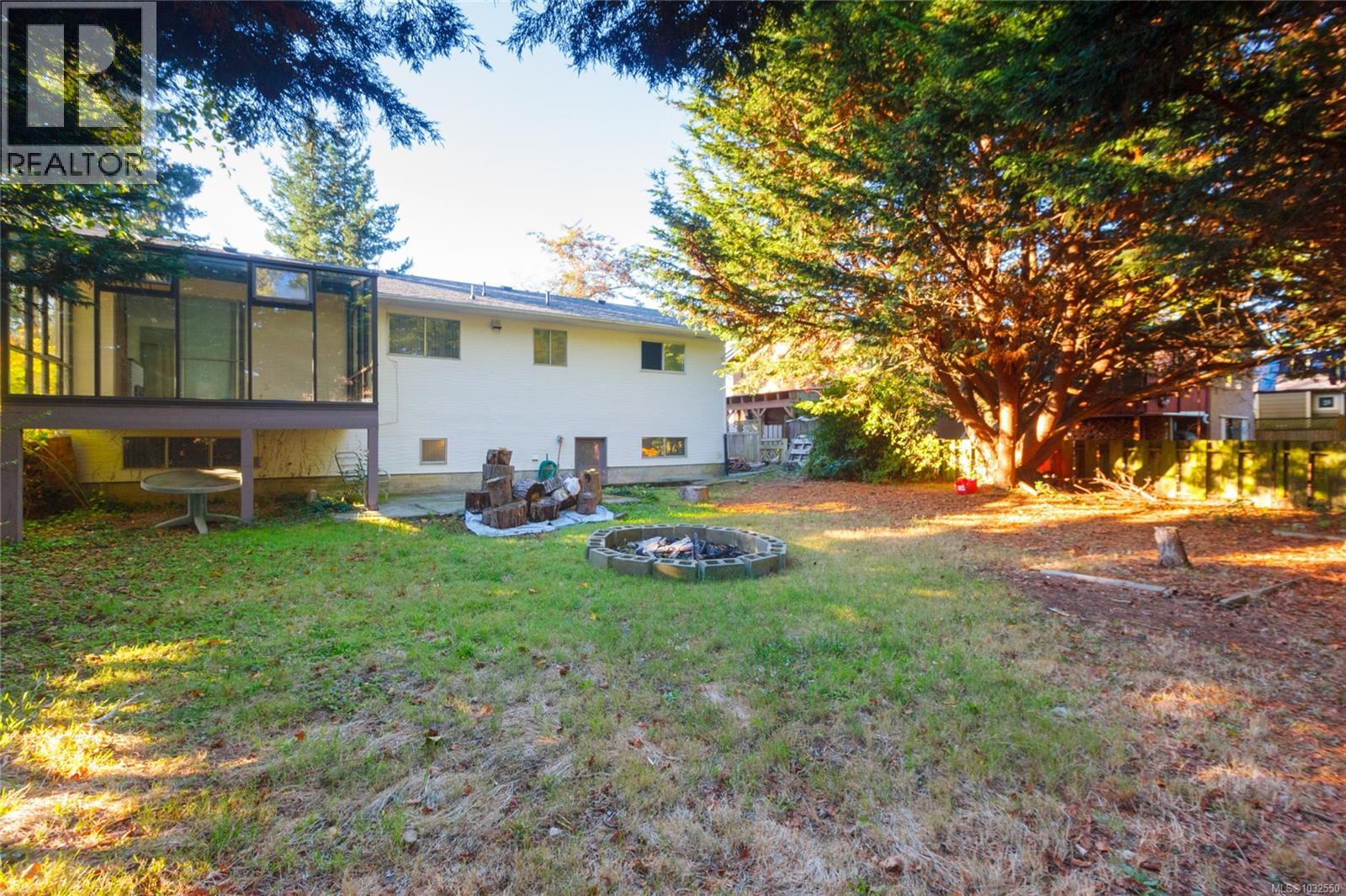 2254 AMHERST AVE - 23