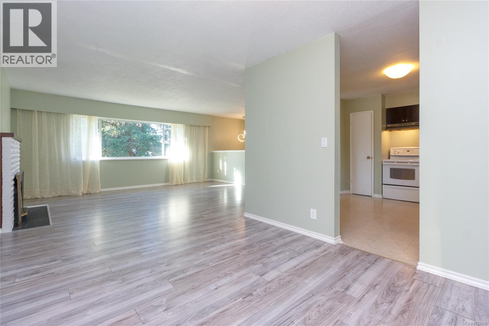 2254 AMHERST AVE - 6