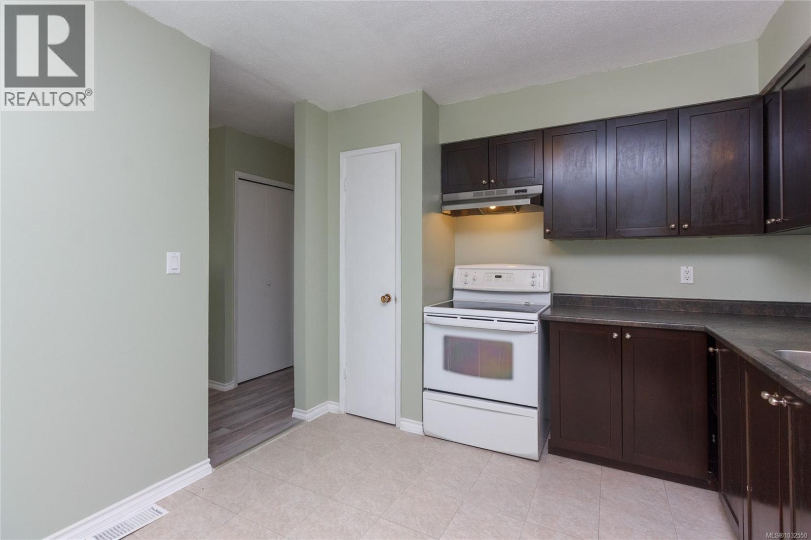 2254 AMHERST AVE - 8