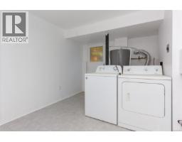 2254 Amherst Ave, Sidney, BC V8L2G7 Photo 17
